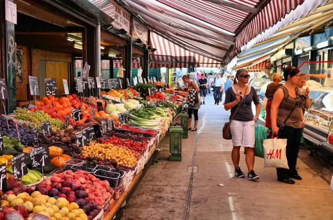 Degustação de vinhos e gastronomia em Bordeaux com mercados locais