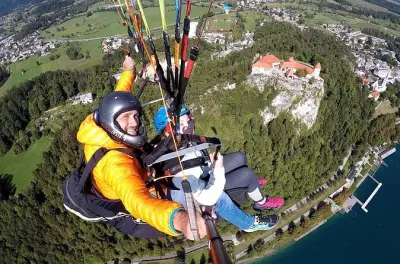 Parasailing am Bleder See: Tandemflug über Insel und Schloss