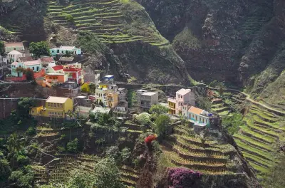 Randonnée à Santo Antão : De Ponta do Sol à Cruzinha avec guide