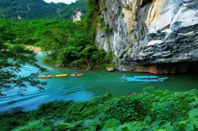 Phong Nha to Hue by Private Car: Vinh Moc Tunnels