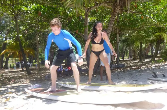 Leçons de surf débutant à Barbados : Cours de 2 heures