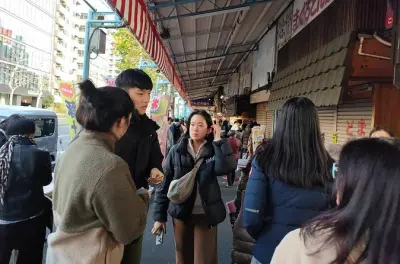 Ginza street food tour with local guide: Taste five specialties