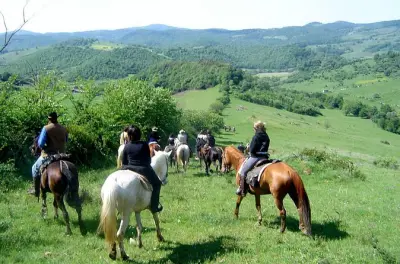Cavalgada em Francica: Trilhas no campo com piquenique