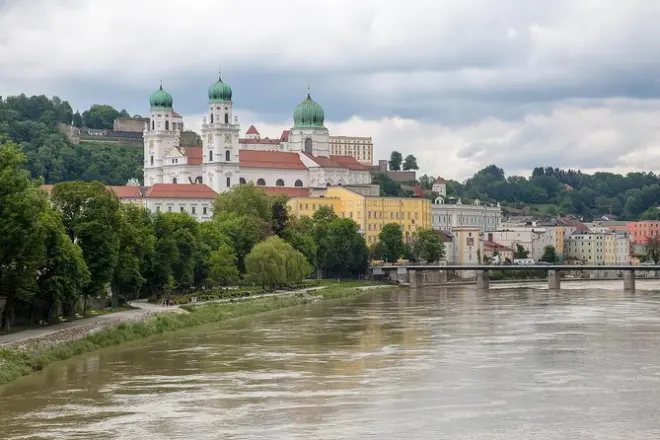 Passau Walking Tour: Cathedral & Veste Oberhaus Visit