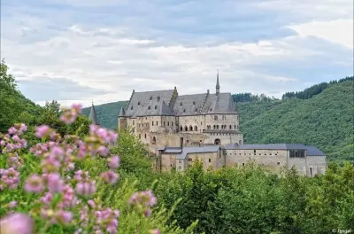 Vianden Schloss & Schiessentümpel Luxemburg Tagesausflug