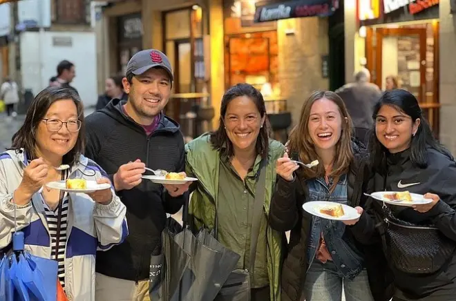 Almuerzo de pintxos en San Sebastián: Prueba 5 bares como un local