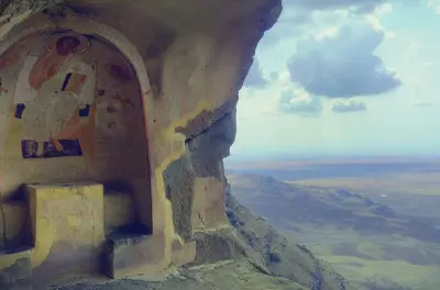 Monastère David Gareja : Grottes, collines et visite de Sighnaghi