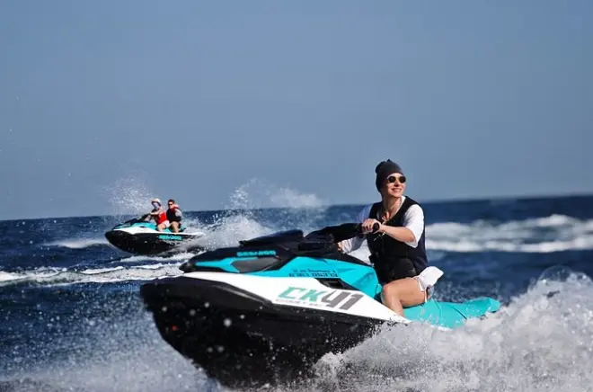 Snorkel em Pattaya: Passeio de jet ski para ilhas com almoço