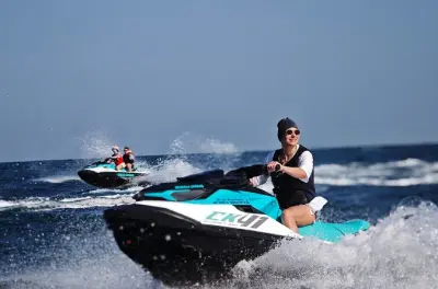 Snorkel en Pattaya: Paseo en jet ski por islas con almuerzo
