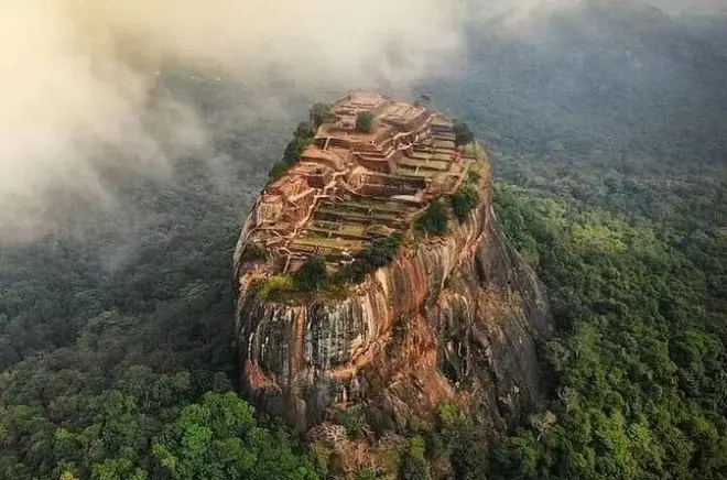 8-day Sri Lanka tour: Sigiriya, Kandy & tea plantations