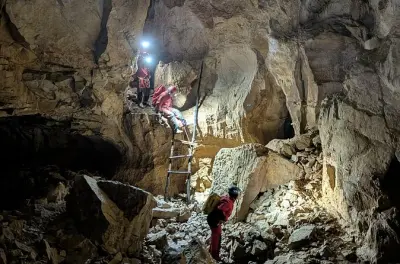Grotte Melouri près de Kutaisi : Exploration de passages sauvages