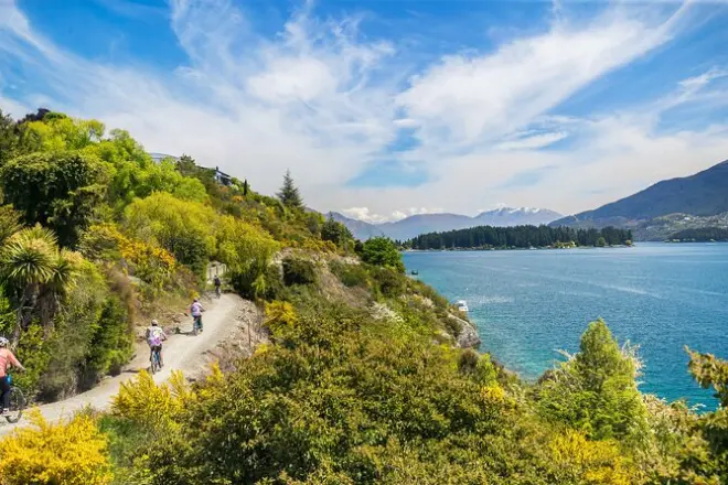 Arrowtown Mountain Bike Hire: Self-Guided Trails at Your Pace