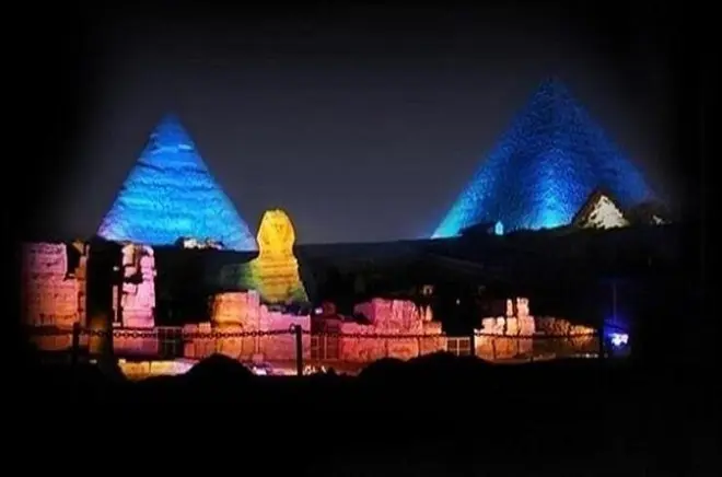 Son et lumière aux pyramides de Gizeh : Le Sphinx raconte l’Égypte