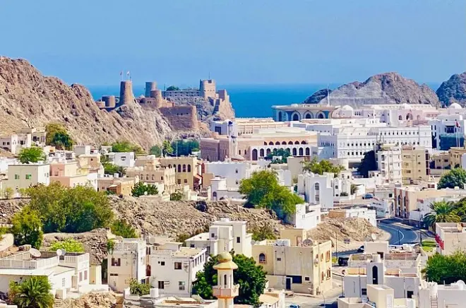 Muscat mit Guide: Sultan Qaboos Moschee und traditioneller Souq