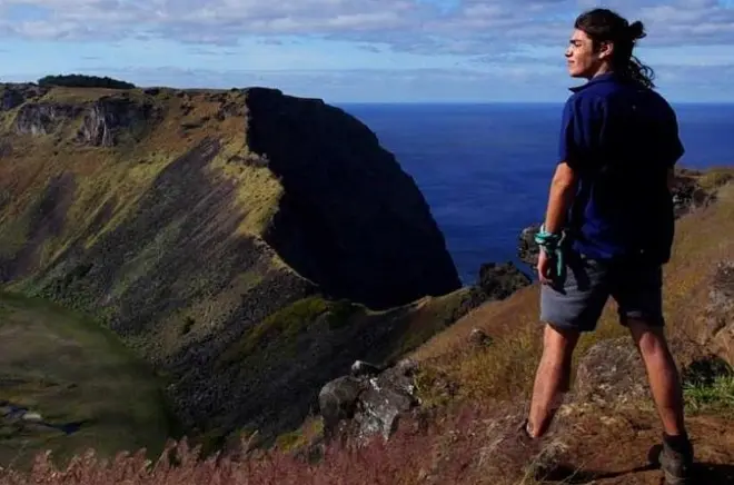 3-day Easter Island tour: Moai, Rano Raraku, Anakena Beach