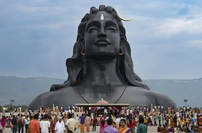 Centre de yoga Isha Coimbatore : Méditation Adiyogi & Dhyanalinga