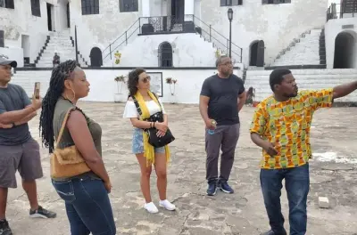 Cape Coast Castle Tour: Verliese, Elmina & Canopy Walk