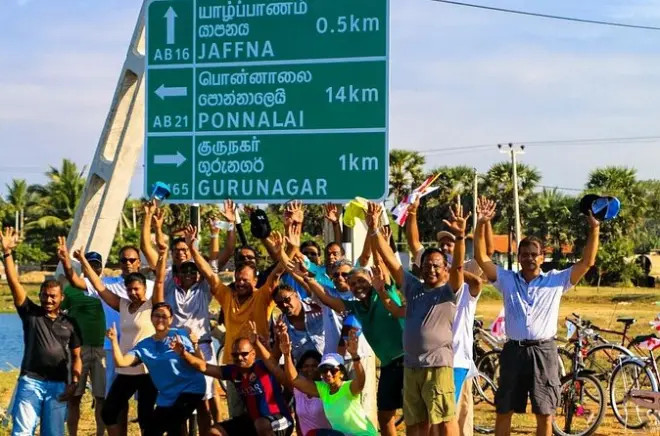 Vélo à Jaffna : Temples, marchés et glace locale