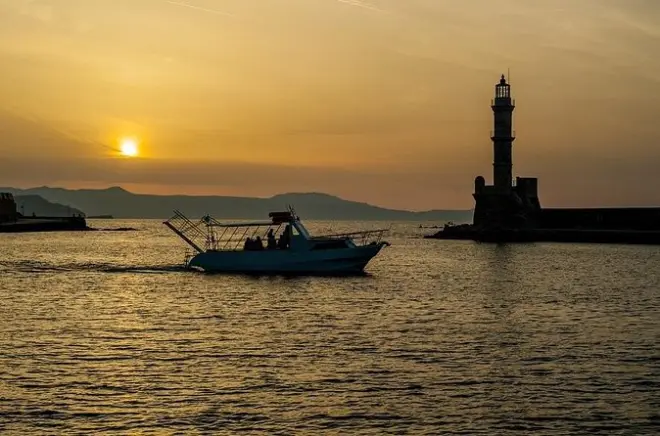 Coucher de soleil à Chania avec dégustation de vin et dîner