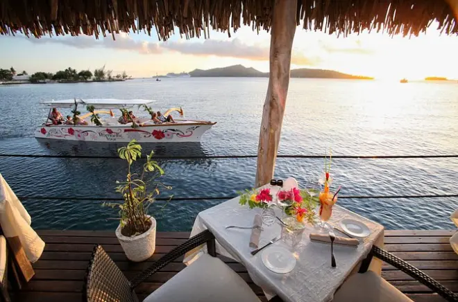 Bora Bora Sunset Cruise and Dinner: St James Restaurant