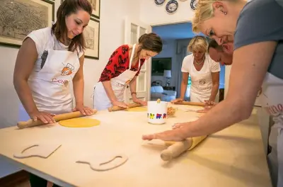 Aula de culinária de pasta e tiramisu em Sanremo