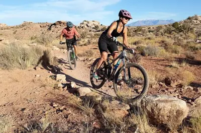 Dead Horse Point en e-bike : Excursion privée de VTT à Moab