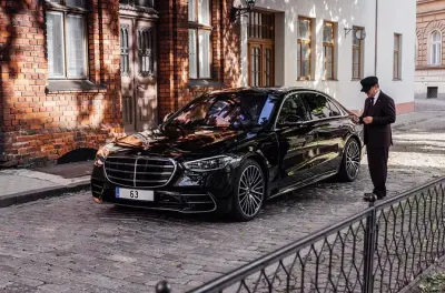 Traslado privado Milan Malpensa a Milán: Opciones Mercedes