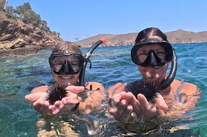 Snorkel en la playa Panormos de Mykonos: Fotos con GoPro incluidas