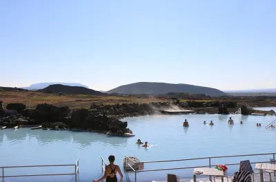 Cachoeiras e banhos termais em Akureyri: Tour em grupo pequeno