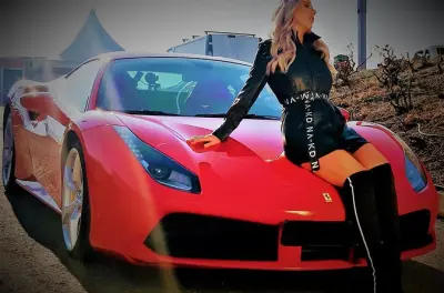 Ferrari 488 Testfahrt auf einer Rennstrecke bei Mailand