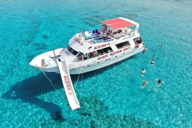 Glasbodenboot ab Latchi Hafen: Schwimmen in der Blauen Lagune