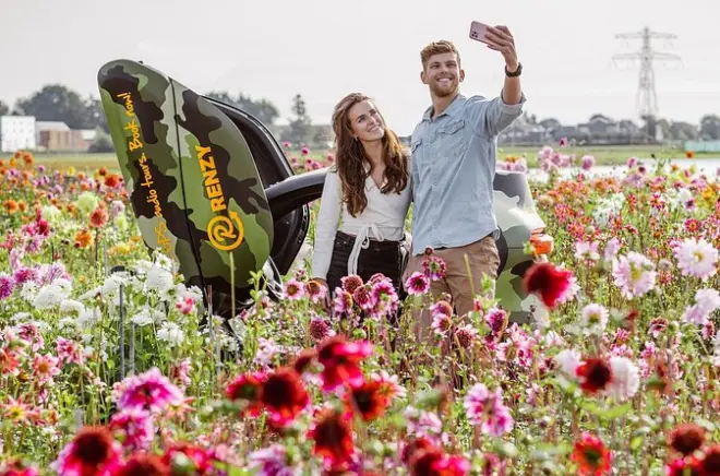 Electric Twizy self-drive tour: Dune flowers & Keukenhof
