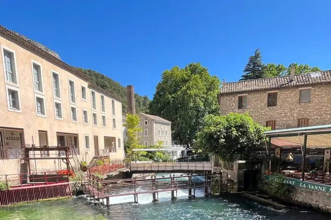 Transfer privato da Arles: Tour in Provenza, Luberon e Gard