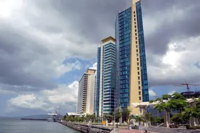 Queen's Park Savannah et Maracas Bay depuis Port of Spain