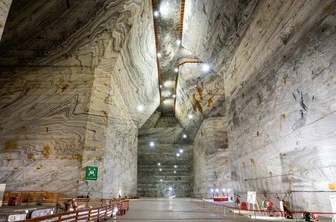 Mine de sel de Slanic Prahova et château de Peles depuis Bucarest