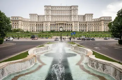 Tour privado em Bucareste: Destaques do Palácio do Parlamento