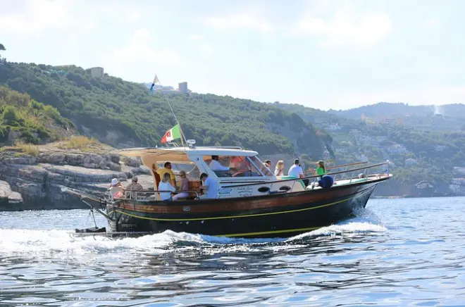 Capri boat tour from Salerno: Small group with Li Galli swim