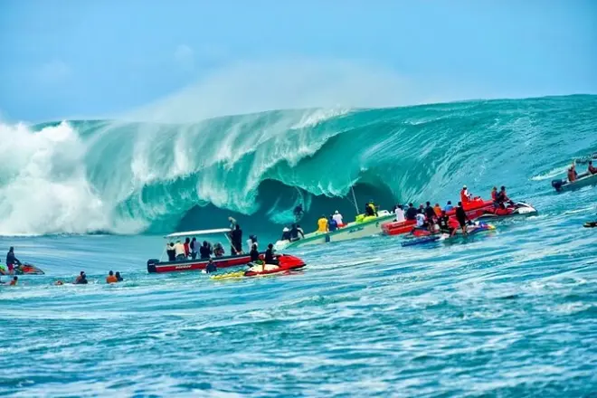 Tahiti: Tour privado de día completo con taxi acuático a Teahupo'o