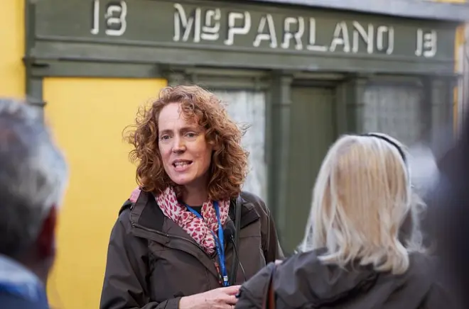 Historia privada de Ennis con la Dra. Jane O'Brien