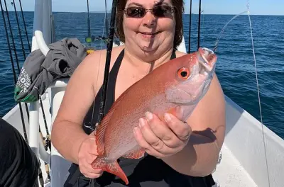 Pesca privata d'altura per cernia rossa nel Golfo del Messico