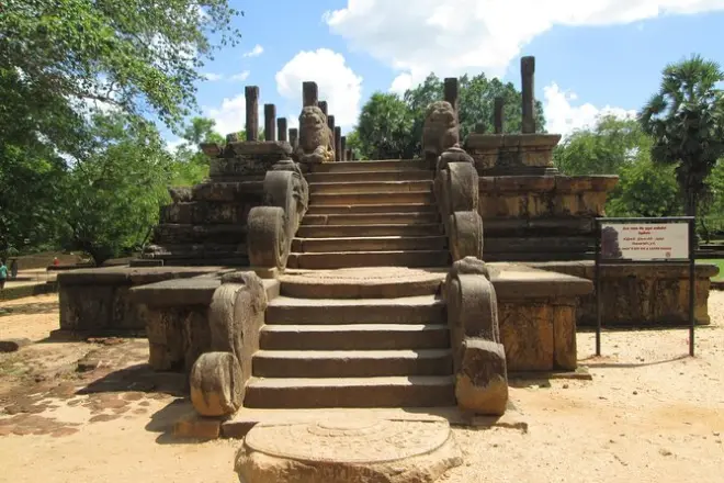 Polonnaruwa da Kandy: Rovine antiche e tempio nella roccia