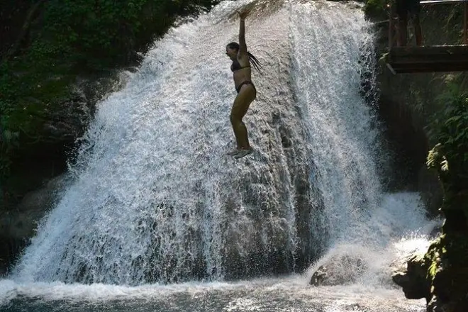 Blue Hole ab Runaway Bay: Schwimmen und ohne Warteschlange
