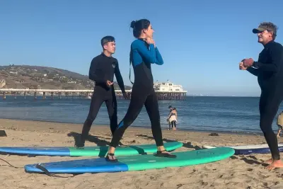 Lezioni private di surf a Malibu: Cavalca le onde a Surfrider Beach