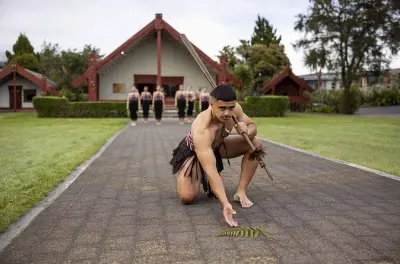 Tour guidato a Rotorua con geyser Pōhutu, Kiwi Centre e haka