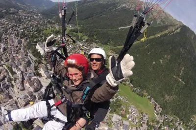 Paragliding Chamonix: Tandem Flight from Plan de L'Aiguille