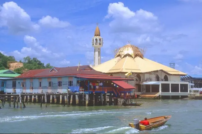 Bandar Seri Begawan: Mercati, moschee e Kampong Ayer