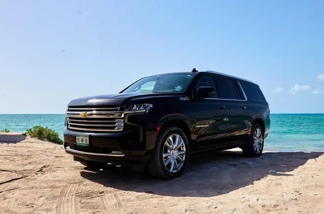 Transfert privé SUV Tulum-Cancun avec bières offertes incluses