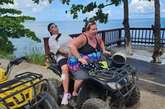 Roatan ATV- und Reittour: Dschungel und Strand in 4–5 Stunden