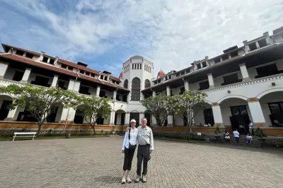 Semarang Private City Tour: Dutch Colonial Architecture & Temples