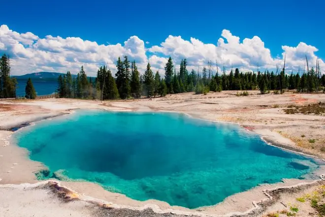 Tour audio di 2 giorni a Yellowstone e Grand Teton con guida autonoma